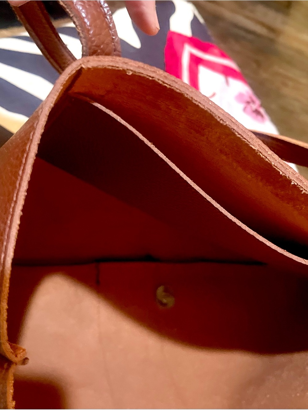 Vince Camuto All  Leather Tote Bag - Picture 4 of 11